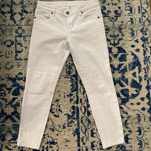 Kut from the Cloth white skinny Jean.
